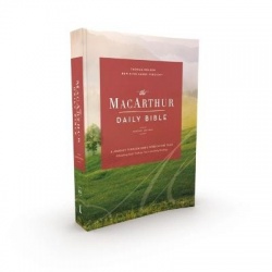 The NKJV, MacArthur Daily Bible, 2nd Edition, Paperback, Comfort Print - A Journey Through God's Word in One Year