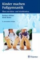 Kinder machen Fußgymnastik